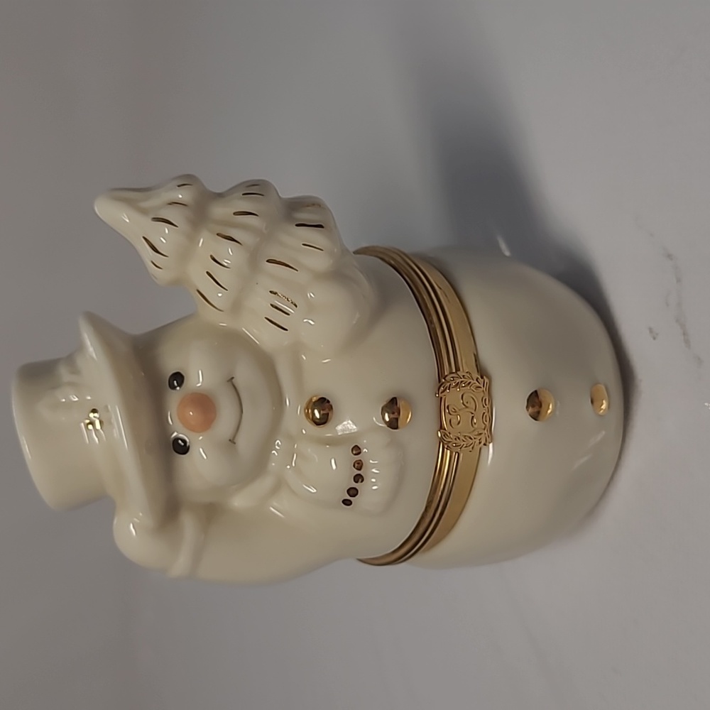 Vintage lenox 2000 millennium treasures the snowman' surprise box
